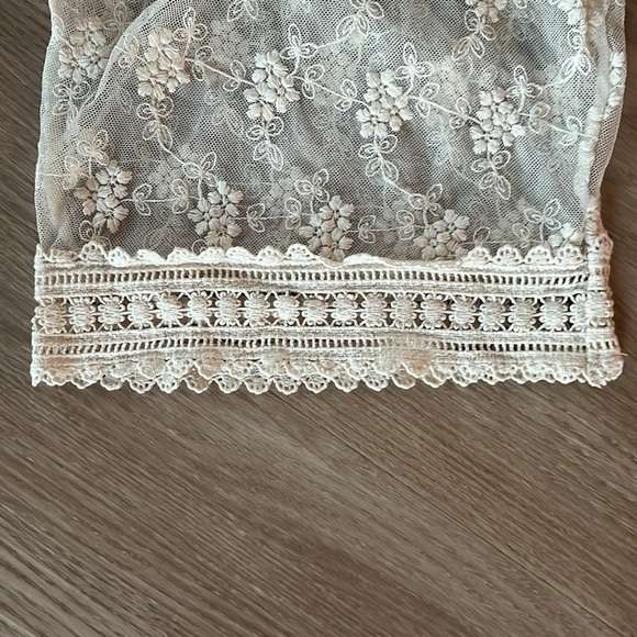 Love stitch Floral Cover up - Picture 4 of 7